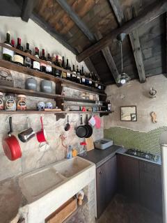 Romantic stone house and yard near stunning beach - Drvenik Veli - 8