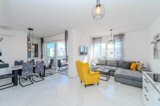 Mirjana new city central apartment with a pool - Novalja - 9