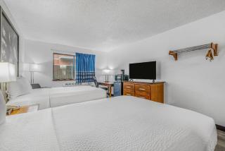 Super 8 by Wyndham Arcata - Arcata - 2