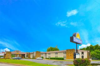 Days Inn by Wyndham Southern Hills/ORU - Tulsa - 8