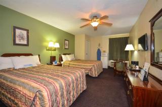 Days Inn by Wyndham Southern Hills/ORU - 1