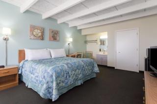 Days Inn & Suites by Wyndham Jekyll Island - Jekyll Island - 4