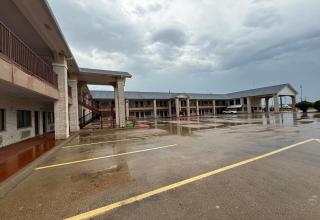 Days Inn by Wyndham Navasota - Navasota - 8