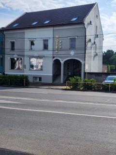 SUISSEPALM Hotel - Arad - 9