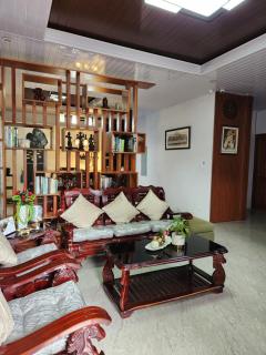 Goldland Caelestis Guest House - 1