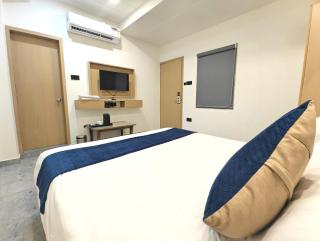 The Sky Comfort Hotel Krisha, Dwarka - Dwarka - 2
