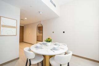 Bright & Beautiful 1BR at Business Bay - 2