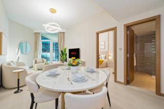 Bright & Beautiful 1BR at Business Bay - 1