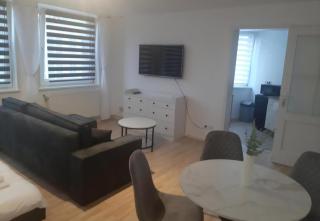 schöne Wohnung in attraktiver Lage - Hannover - 1