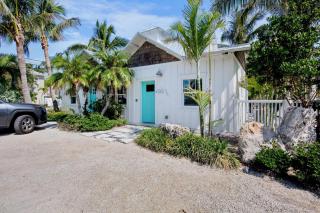 yyVilla #3 Seahorse - 2