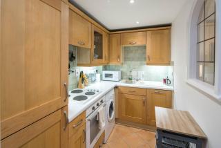 1BD Modern City Oasis: Near London Attractions - 6