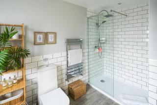 Contemporary 5 Bedroom with Garden North Finchley - London - 6