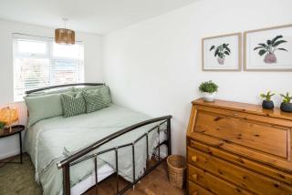 Contemporary 5 Bedroom with Garden North Finchley - London - 5