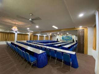 Satya Graha Hotel - Timuran - 8