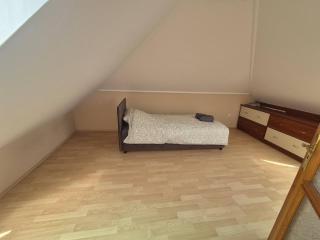 Mathias, a Spacious 2-Bedroom Apartment with 2 Bathrooms Private Parking - Kecskemét - 1