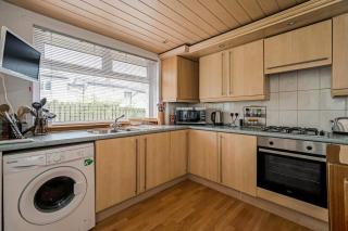 Centrally Situated 1 Bedroom House in Cumbernauld - Cumbernauld - 5