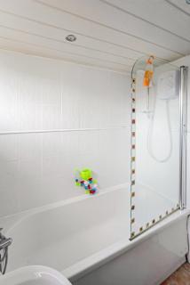 Centrally Situated 1 Bedroom House in Cumbernauld - Cumbernauld - 1