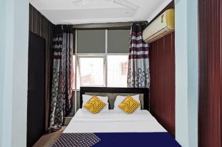 Hotel O AK Residency - Noida - 4