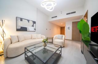 Indulge in Luxury 1BR Unit at Business Bay - 8