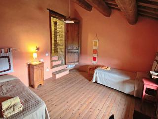Spacious Farmhouse in Apecchio with Pool - Apecchio - 1