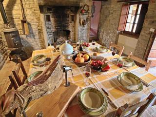 Spacious Farmhouse in Apecchio with Pool - Apecchio - 3