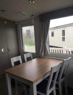 Platinum 3 Bedroom Caravan, Wifi, Parking, Seaview, - 3
