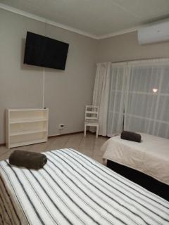 Contractors and Backpackers accommodation - Klerksdorp - 2