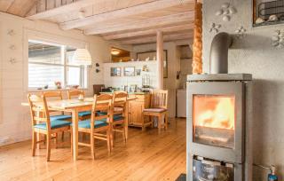 Pet Friendly Home In Roan - 6