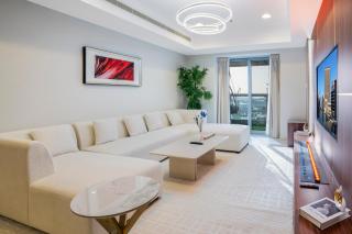 13P-Sea View Apartment in Dubai Marina with Pool & Balcony - 7