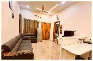 Premium SWIMMING-POOL Hotel # N # R # B Puri, Near Sea-Beach and Jagannath Temple, Fully Air conditioned Rooms ,Wi-Fi ,- Lift, Restaurant, SPA and Parking Facilities, BEST HOTEL IN PURI - Puri - 4