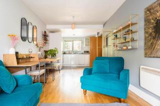 Lovely Harbourside Apartment with Free Parking - Bristol - 1