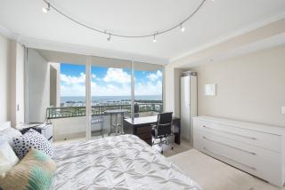 Ritz Carlton Coconut Grove Waterview 2 BR Apt apts - Miami - 1
