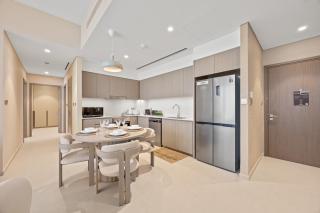 Elite Escapes - 2 BHK Luxurious - Grande Signature - 9