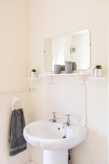 4 Bed, 2 Bath House, Long Term Stay Savings, Contractors, Big Groups, Free Parking! - Liverpool - 2