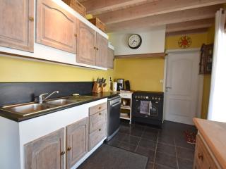 Villa with heated pool and hot tub - Vélieux - 6