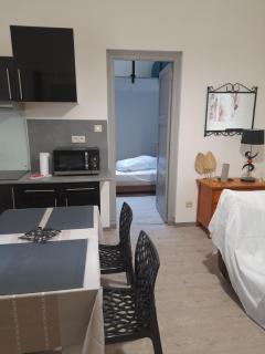 Escale Voltaire T2 au calme, CV, WIFI - Narbonne - 7