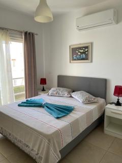 شاليه للإيجار في امواج الساحل الشمالي Chalet 2 BDs 2 BRs for rent at Amwaj Sidi Abdelrahman for families ONLY and NOT Including pass fees - 4