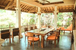 Villa Tunjung- 3BR, infinity pool, staff - Mayong - 2