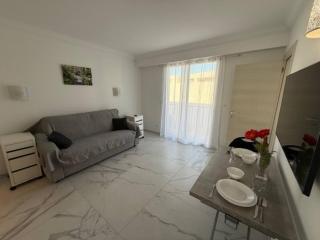 Palm Beach Studio Right Next To The Sea - Cannes - 8