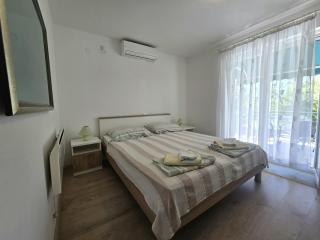 Apartmani Inka - Njivice - 8