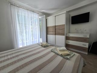 Apartmani Inka - Njivice - 1