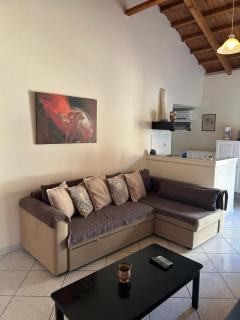 Roxani Studios-Apartments - 4