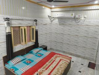 Shree radha yatri niwas - 5