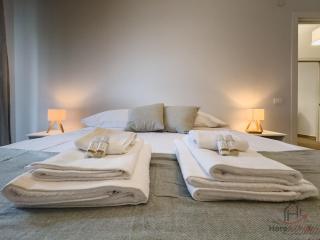 Sea 350m - Train Station 9 min - Smart TV - WiFi - Savona - 2