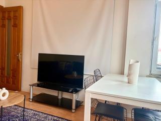 High Ceiling Central Cozy Apartment with 3 Bedroom Beyoglu - Istambul - 3