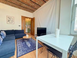High Ceiling Central Cozy Apartment with 3 Bedroom Beyoglu - Istambul - 6