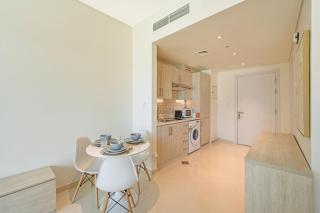 Spacious Studio | Beach Access | Seven Palm Dubai - 3