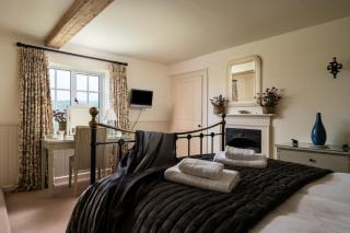 Tincleton Lodge & Rose Cottage - sleep 16 - Dorchester - 4
