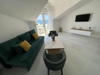 Apartment in Trogir with sea view, balcony, air conditioning, Wi-Fi (4786-2) - Trogir - 1