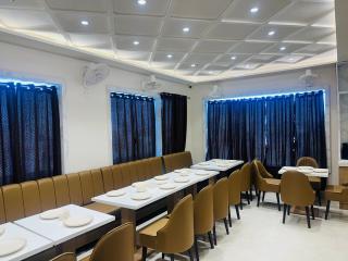 hotel deep palace - Varanasi - 8